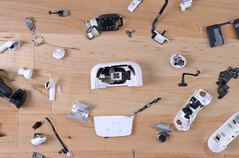 Os AirPods Pro 2 são tão fechados quanto os outros earbuds do site Apple. (Fonte da imagem: iFixit)