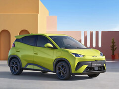 Uma das razões para a interrupção da produção na VW: Os modelos de carros elétricos chineses, como o BYD Dolphin Surf, são mais baratos e tecnicamente mais modernos do que os modelos nacionais. (Imagem: BYD).