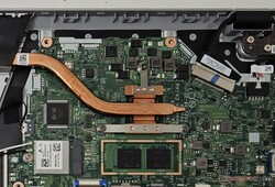 O dissipador de calor do Aspire 3 é bem pequeno