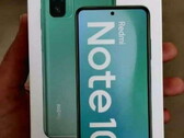O Redmi Note 10 poderia ter um display AMOLED, de acordo com a embalagem vazada. (Fonte da imagem: @yabhishekhd)