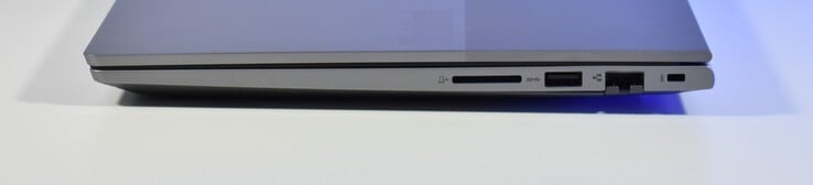certo: Leitor de cartão SD, USB-A 3.2 Gen 1, RJ45-Ethernet, trava Kensington