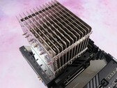 O NH-P1 de Noctua está mantendo o Ryzen 9 7900 frio sem nenhum ruído. (Fonte de imagem: Club386)
