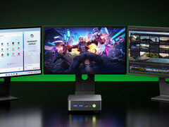 O mini PC NucBox K17 custa a partir de US$ 544,99 com o código de desconto especial. Na foto: o mini PC conectado a três monitores.