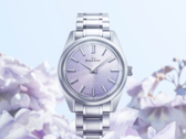 O Grand Seiko SBGW323 apresenta um mostrador com padrão Mt. Iwate roxo suave e bonito, inspirado na flor kiri (Fonte da imagem: Grand Seiko)