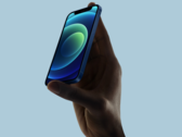 O iPhone 12 mini tem uma bateria de 2.227 mAh. (Fonte de imagem: Apple)