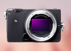 A minúscula câmera full-frame Sigma fp deve ganhar uma sucessora em breve.