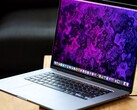 O próximo MacBook Pro de 16 polegadas aparentemente chegará com as GPUs RDNA 2. (Fonte da imagem: Apple)