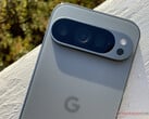 O Pixel 9 Pro é um dos vários dispositivos Pixel elegíveis para as atualizações do Pixel deste mês. (Fonte da imagem: Notebookcheck)