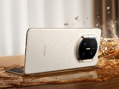 O Huawei Mate X7 tem certificação IP59 contra poeira e água. (Fonte da imagem: Huawei)