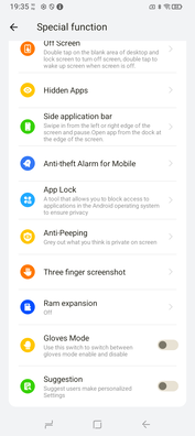 Uma grande variedade de recursos extras. (Fonte da imagem: Sergey Tarasov - Notebookcheck)