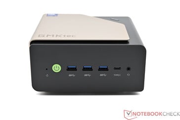 Frontal: Power-On, 3× USB3.2 Gen2 Type-A, USB3.2 Gen2 Type-C (PD/DP/Data), conector de áudio combinado de 3,5 mm
