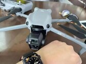 O DJI Air 3S deve melhorar o Air 2S e o Air 3 em várias áreas. (Fonte da imagem: @Quadro_News)