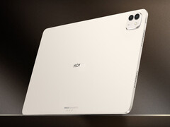 Honor deu a entender que complementará o MagicPad 3, na foto, com uma variante Pro dedicada. (Fonte da imagem: Honor)