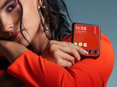 O Razr 50 Ultra é muito parecido com seu antecessor. (Fonte da imagem: Motorola)