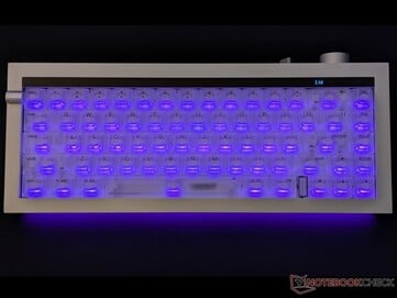 Retroiluminação ajustada para roxo.