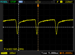 Brilho a 60% e escurecimento adicional através do aplicativo MyAsus. A luminosidade é de apenas 6 cd/m², mas não há PWM a 240 Hz.