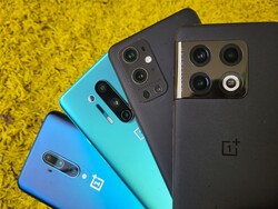 Testando o OnePlus 10 Pro, OnePlus 9 Pro, OnePlus 8 Pro, e OnePlus 7T. Unidades de teste fornecidas por OnePlus Alemanha e TradingShenzen.com