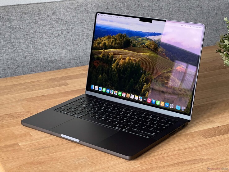 Appleo MacBook Pro 14 da Apple com o M3 Max é o laptop de 14 polegadas mais rápido em termos de desempenho da CPU.