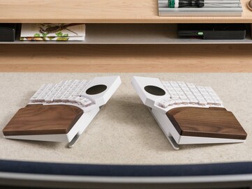 Teclado mecânico sem fio dividido MoErgo Go60 com apoios de pulso. (Fonte da imagem: MoErgo)