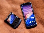 A Razr 3 perderá o queixo que a Razr 5G tem, fotografado. (Fonte da imagem: Made of Tech)
