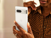 A atualização deste mês traz correções de erros críticos para o Pixel 7 e Pixel 7 Pro. (Fonte da imagem: Google)