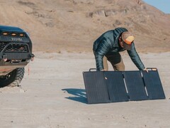 O BioLite SolarPanel 100 tem uma porta USB-C de 45 W para carregar um gadget diretamente. (Fonte de imagem: BioLite)