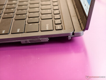 Conector de porta modular do conceito de PC ThinkBook Modular AI