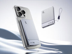 Ambos os bancos de energia sem fio RedMagic DAO têm apenas uma porta USB (Fonte da imagem: RedMagic - editado)