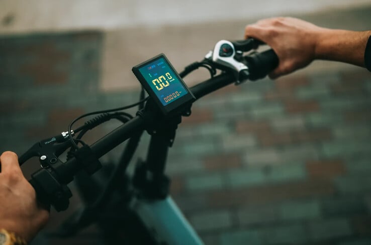 A bicicleta elétrica PVY Z20 PLUS tem um LCD colorido. (Fonte da imagem: PVY ebike)