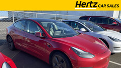 Este Model 3 com 60.000 milhas rodadas custa menos de US$ 25.000 (imagem: Hertz)