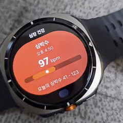 O Galaxy Watch Ultra executando o One UI 8 Watch. (Fonte da imagem: @jajadben)