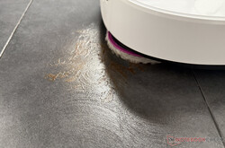 Eureka J15 Max Ultra no teste de resistência à limpeza