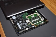Lenovo IdeaPad Vibe: Componentes internos atualizáveis.