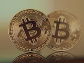 O bitcoin caiu 10% nas últimas 24 horas, como efeito do ataque russo à Ucrânia 