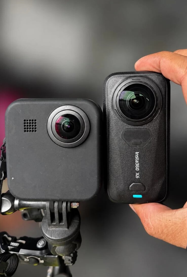 A Insta360 X6 ao lado de uma câmera de ação GoPro Max 360.