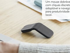 O Logitech Mobi Fold em uma de suas três cores de lançamento.