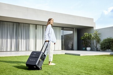 O Bluetti Elite 400 tem uma alça telescópica retrátil e rodas de rolamento suave (Fonte da imagem: Bluetti)