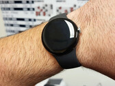 O Pixel Watch tem um mostrador relativamente pequeno, apesar de sua carcaça de 40 mm. (Fonte da imagem: u/tagtech1414)