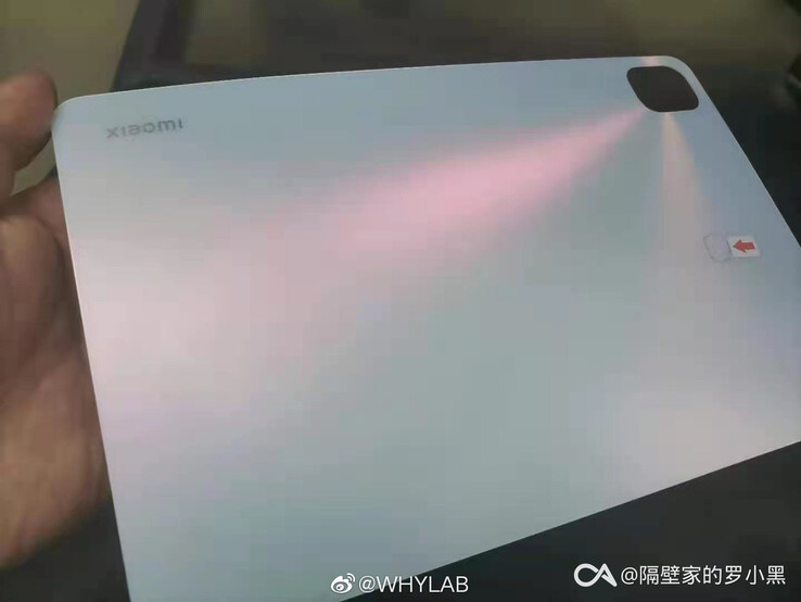 Possível Xiaomi Mi Pad 5 imagem da vida real. (Fonte da imagem: @stufflistings)