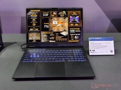 A Asus atualizou o laptop TUF Gaming F16 com novo hardware (fonte da imagem: Notebookcheck)