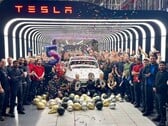 Teslas Giga Berlin, na Alemanha, comemora o 500.000º SUV Modelo Y (Fonte da imagem: Tesla)
