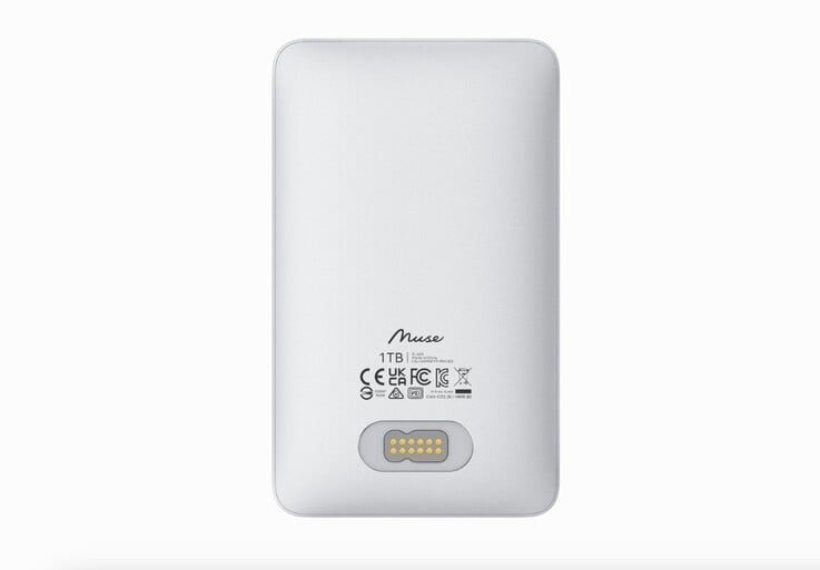 O SSD Lexar Muse possui um conector magnético proprietário na parte traseira.