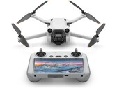 O Mini 3 Pro e o controlador DJI RC receberam atualizações de firmware, assim como o aplicativo DJI Fly. (Fonte da imagem: DJI)