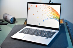 em análise: HP EliteBook x360 830 G10, dispositivo de análise fornecido pela
