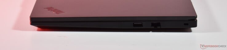 certo: USB-A 3.2 Gen 1, RJ45-Ethernet, trava Kensington