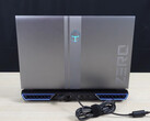 O ThunderRobot Zero possui um laptop Intel Core i9-13900HX e uma GPU para laptop GeForce RTX 4060. (Fonte: Zhongzheng Evaluations on YouTube)