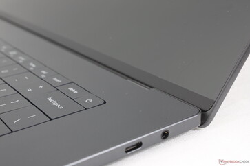 O botão Liga/Desliga, que permite a impressão digital, foi abandonado no novo design