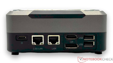 Traseira: conexão à rede elétrica (19 V; 5 A), LAN (2,5G), LAN (1,0G), HDMI 2.1, DP1.4 (4K@144Hz), 2x USB 2.0