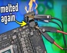 RTX 4090 com Melted 12VHPWR (Fonte da imagem: canal Der8auer no YouTube)