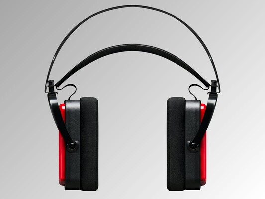 A faixa de cabeça larga e os fones de ouvido macios aumentam o conforto para uso prolongado (Fonte da imagem: Avantone Pro)